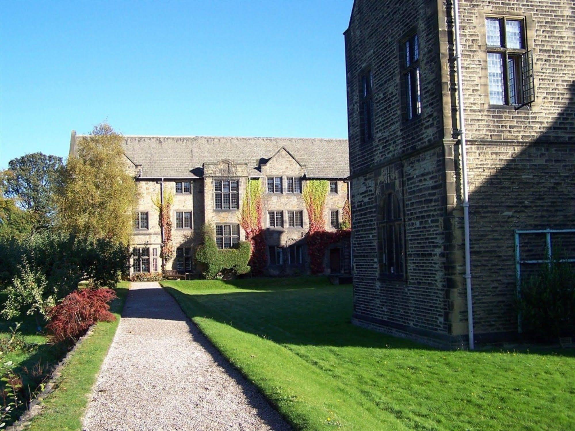 Mirfield Monastery B&B Exteriör bild